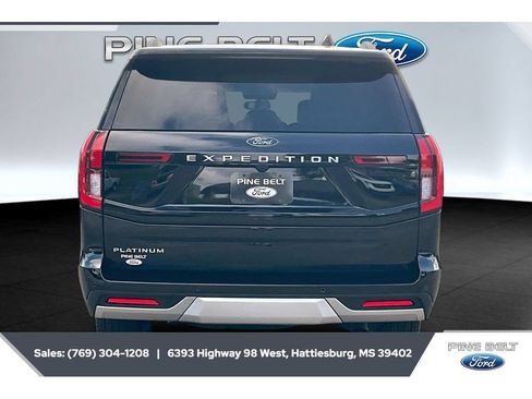 Certified 2025 Ford Expedition Platinum w/ Driver's Package AWD/4WD image 4