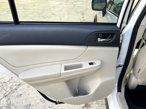 Used 2014 Subaru Crosstrek 2.0i Premium image 16