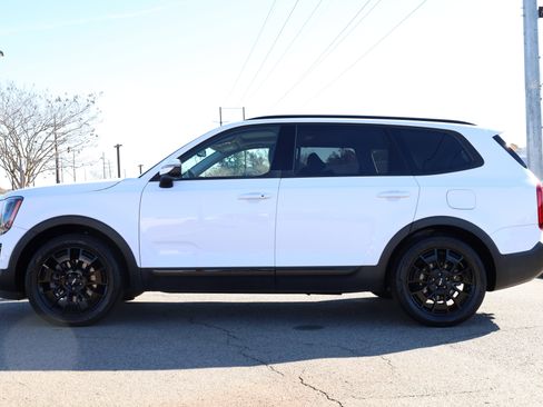 Used 2022 Kia Telluride EX w/ EX Premium Package image 2