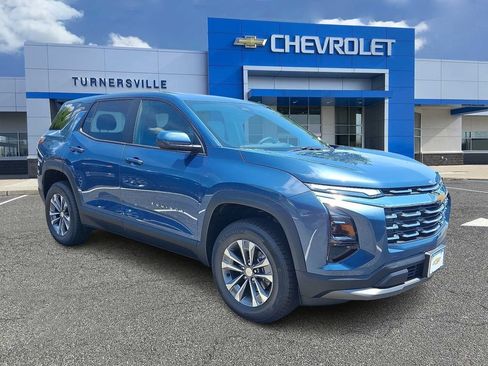 New 2026 Chevrolet Equinox LT AWD/4WD image 2