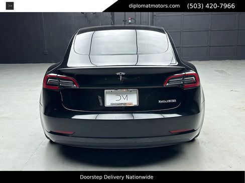Used 2023 Tesla Model 3 Performance image 6