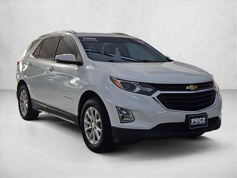 Used 2019 Chevrolet Equinox LT w/ Sun & Navigation Package AWD/4WD image 3