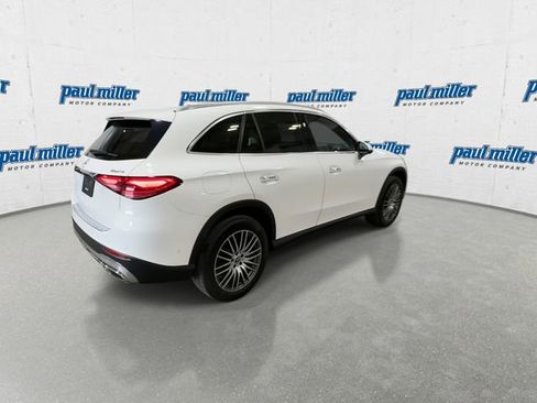 Used 2023 Mercedes-Benz GLC 300 4MATIC image 11