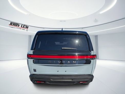 Used 2024 Rivian R1S Adventure image 4