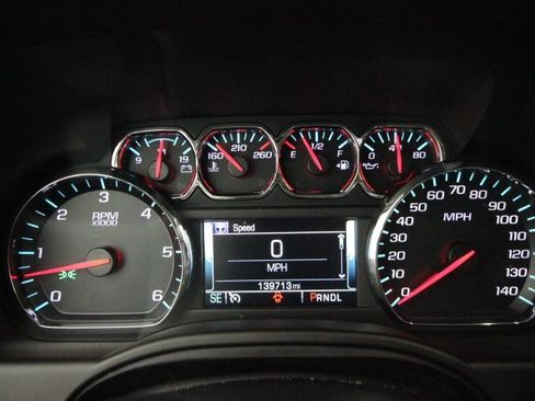 Used 2019 Chevrolet Suburban LT image 21