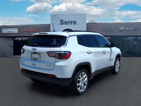 Used 2023 Jeep Compass Latitude AWD/4WD image 6