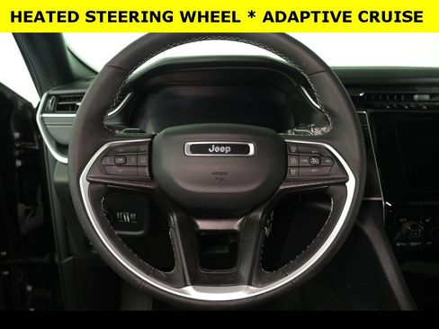 Used 2023 Jeep Grand Cherokee Altitude image 6