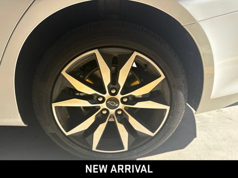 Used 2025 Chevrolet Malibu RS FWD image 11