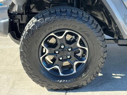 Used 2023 Jeep Wrangler Unlimited Rubicon 4xe image 9