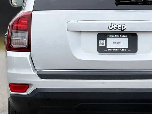 Used 2014 Jeep Compass Latitude w/ Sun/Sound Group FWD image 13