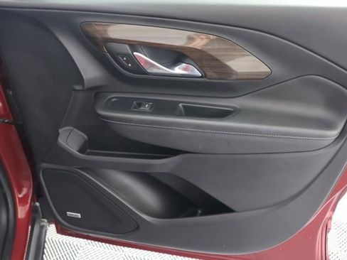 Used 2019 GMC Terrain Denali w/ Advanced Safety Package image 28