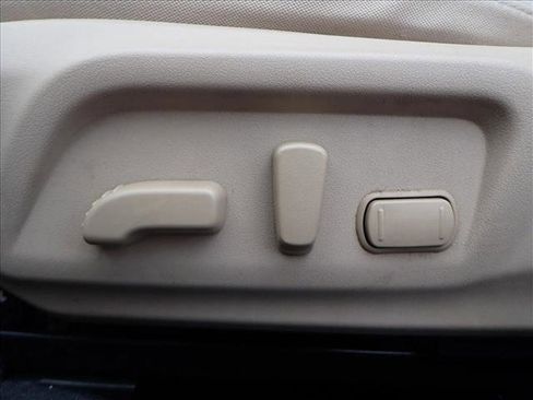 Used 2018 Subaru Outback 2.5i Premium image 12