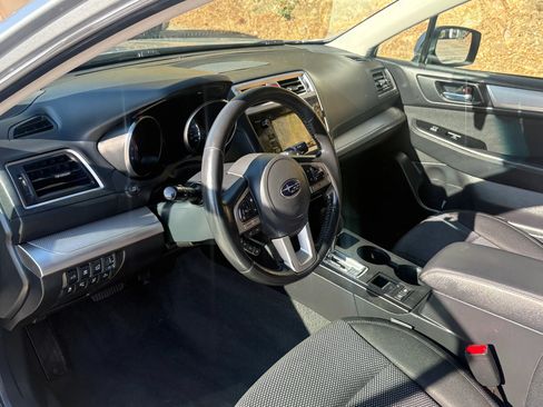 Used 2015 Subaru Outback 2.5i Premium AWD/4WD image 12
