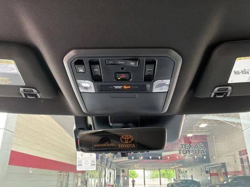 New 2026 Toyota Tundra Limited AWD/4WD image 15