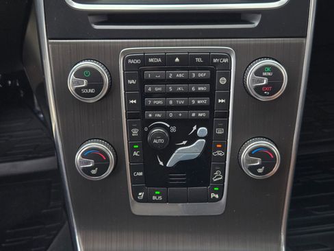 Used 2016 Volvo V60 T5 Cross Country w/ Convenience Package image 27