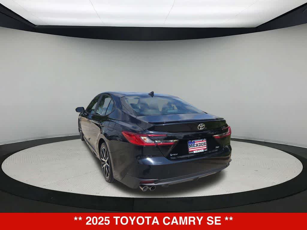 Used 2025 Toyota Camry SE FWD image 5