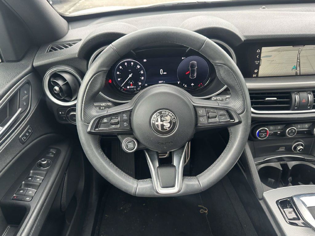 Used 2024 Alfa Romeo Stelvio Ti AWD/4WD image 16