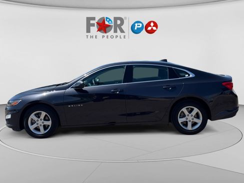 Used 2023 Chevrolet Malibu LS FWD image 2