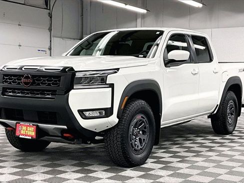 New 2025 Nissan Frontier PRO-4X image 2
