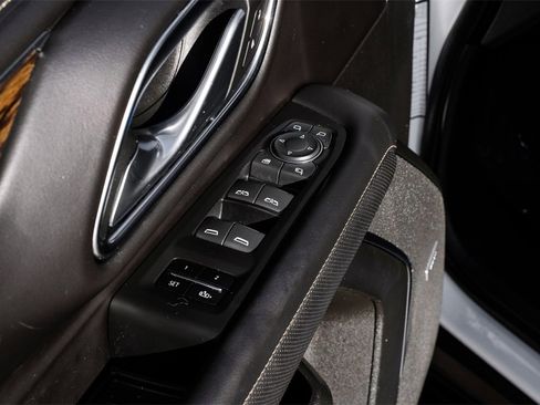 Used 2022 Chevrolet Suburban Premier image 47