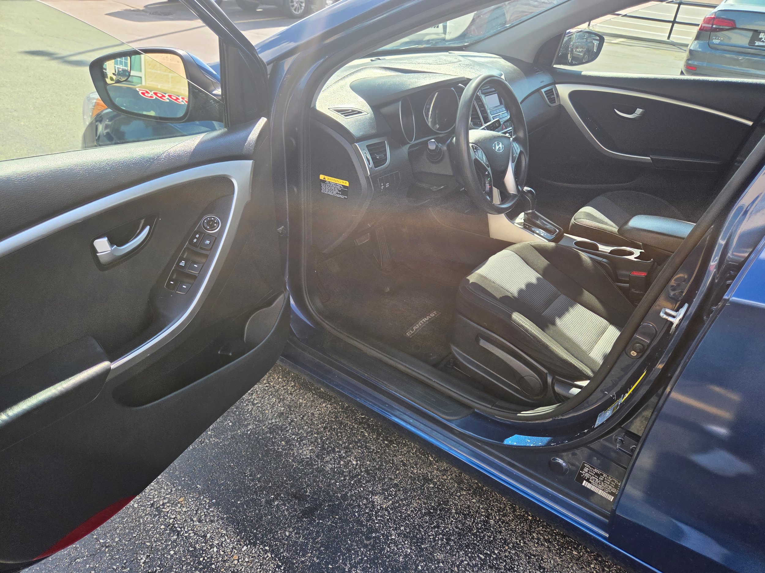 Used 2014 Hyundai Elantra GT FWD image 4