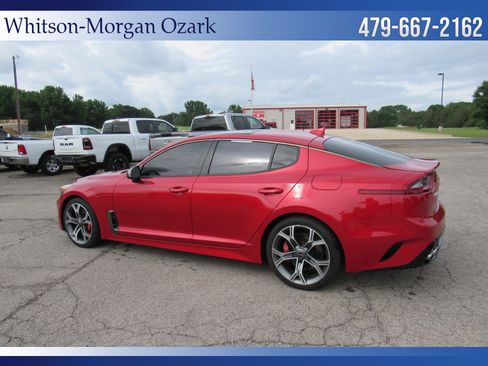 Used 2018 Kia Stinger GT1 RWD image 9