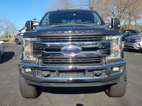 Used 2018 Ford F250 Lariat w/ Lariat Ultimate Package image 2