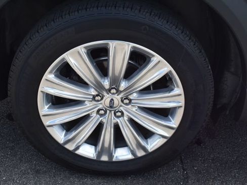 Used 2022 Ford Explorer Limited w/ Limited Technology Package AWD/4WD image 56