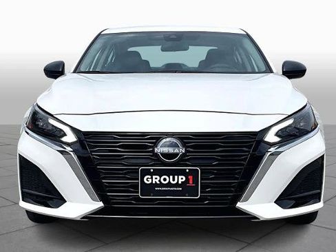 Certified 2025 Nissan Altima 2.5 S image 4