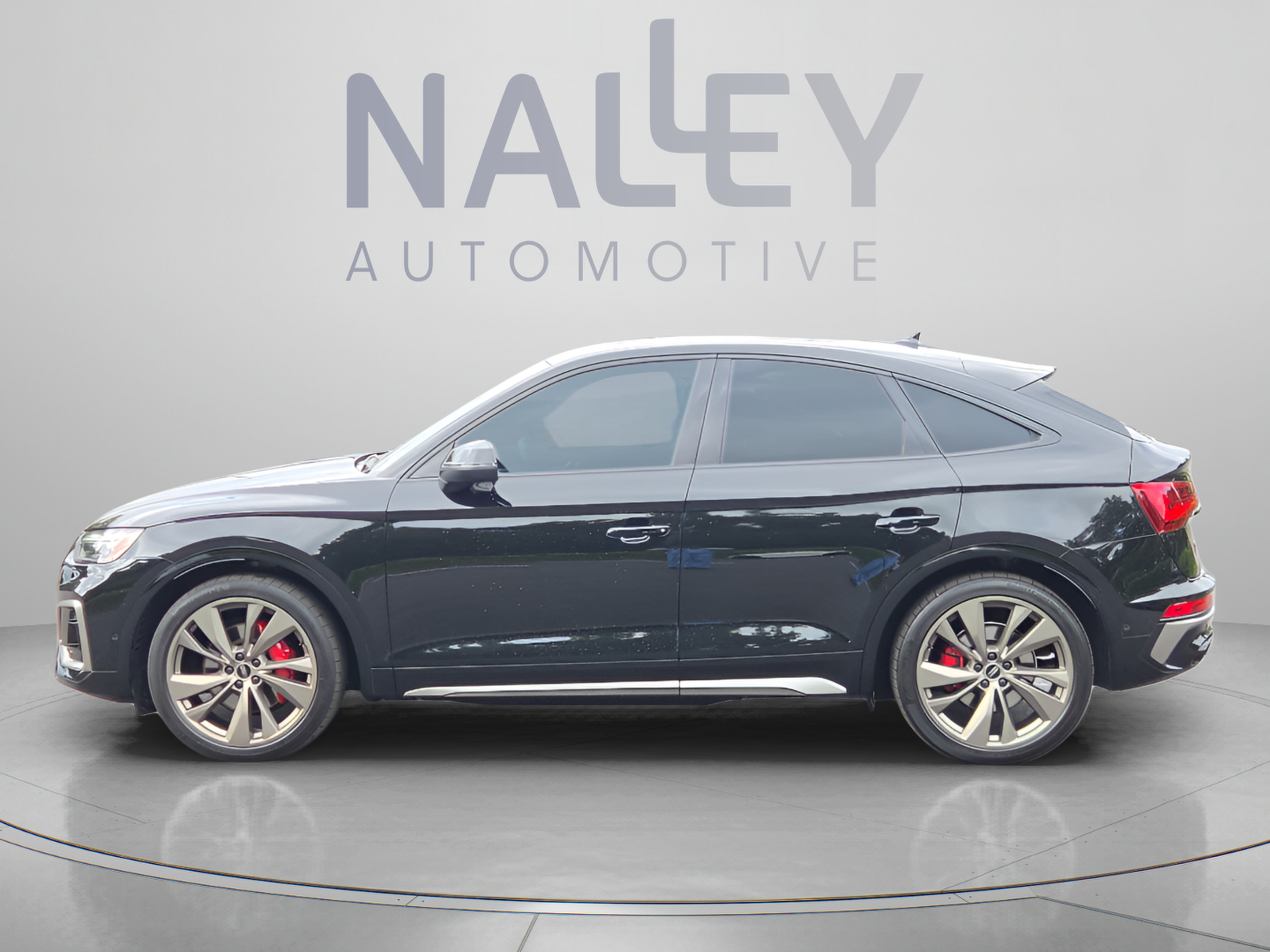Used 2025 Audi SQ5 Prestige AWD/4WD image 2