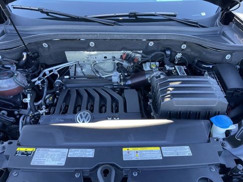 Used 2021 Volkswagen Atlas SE image 14