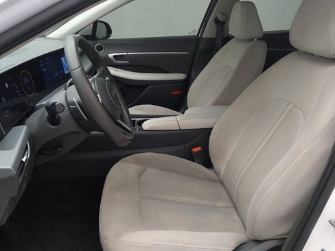 Used 2024 Hyundai Sonata SEL w/ Convenience Package FWD image 17