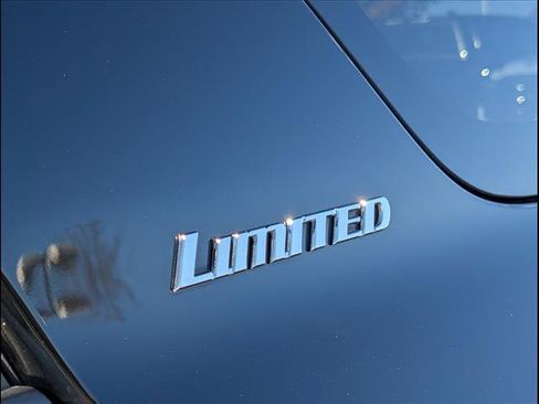 Used 2011 Toyota 4Runner Limited image 8