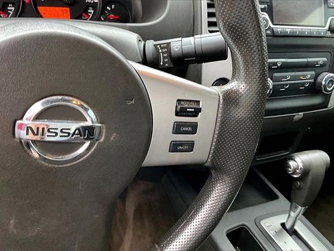 Used 2015 Nissan Frontier SV image 19