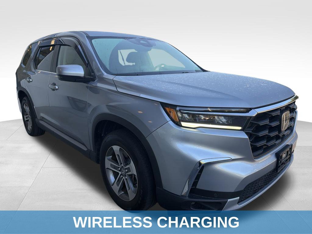 Used 2025 Honda Pilot EX-L image 17