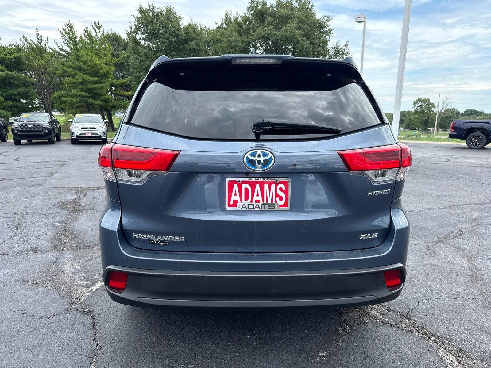 Used 2019 Toyota Highlander XLE AWD/4WD image 7