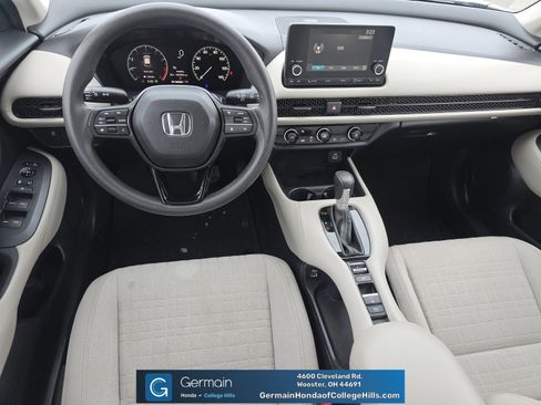 Certified 2023 Honda HR-V LX image 3