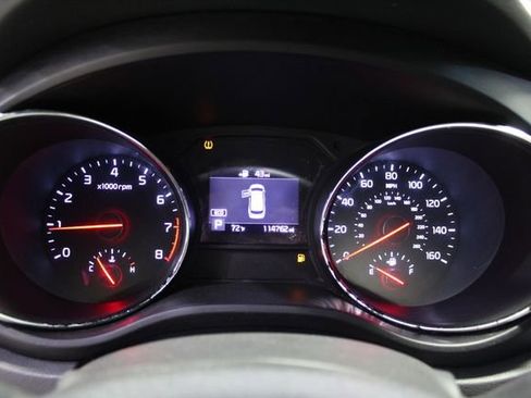 Used 2021 Kia Sedona LX FWD image 12