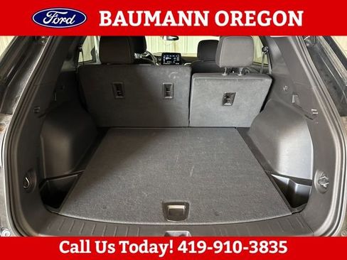 Used 2025 Chevrolet Blazer LT FWD image 4