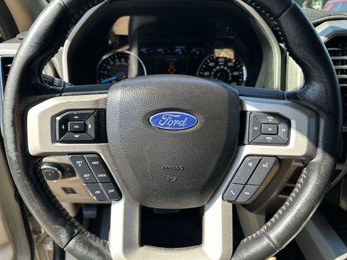 Used 2017 Ford F150 Lariat image 21