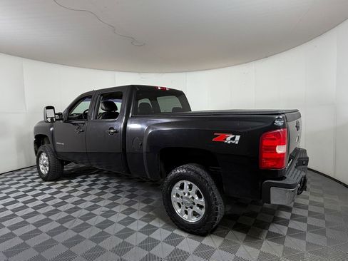 Used 2010 Chevrolet Silverado 2500 LTZ w/ Convenience Package AWD/4WD image 3