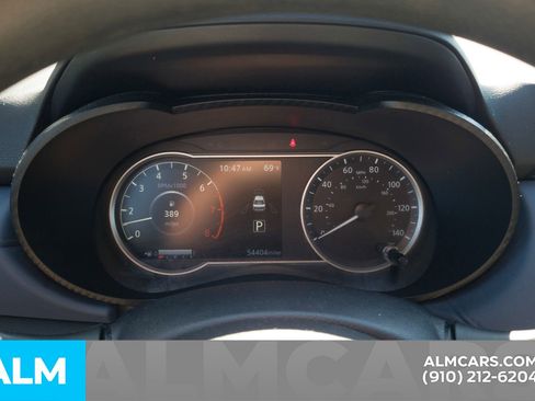 Used 2023 Nissan Versa SV image 15