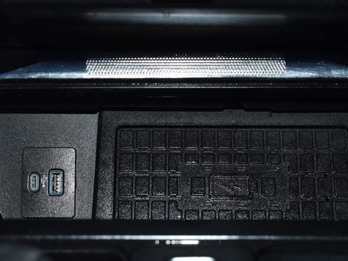 Used 2023 Ford F150 Lariat w/ Equipment Group 502A High image 19