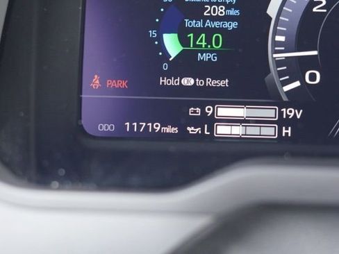 Used 2025 Toyota Tundra Limited image 24