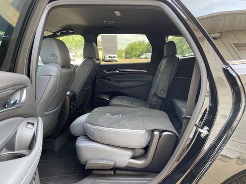 Used 2023 Buick Enclave Essence AWD/4WD image 24