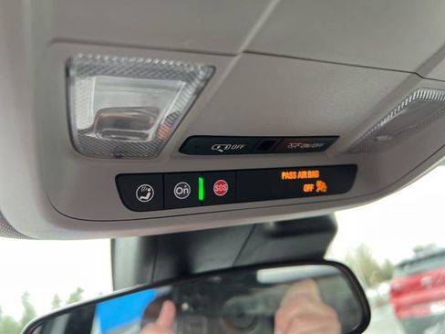 Used 2024 Chevrolet Malibu LT image 41