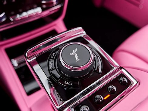 Used 2024 Rolls-Royce Phantom Sedan w/ The Phantom Package RWD image 75