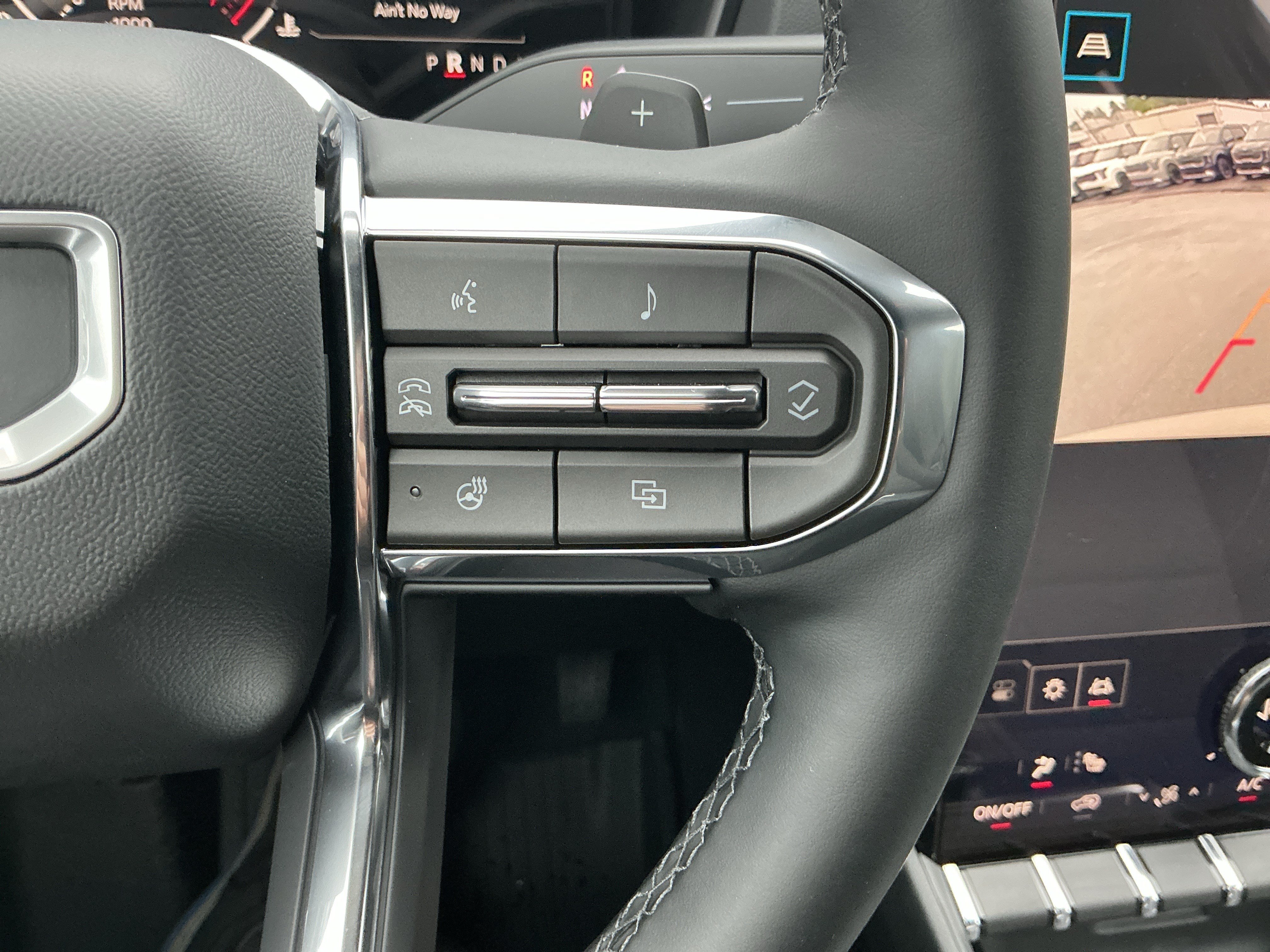 New 2027 GMC Terrain Elevation w/ LPO, Floor Liner Package AWD/4WD image 24