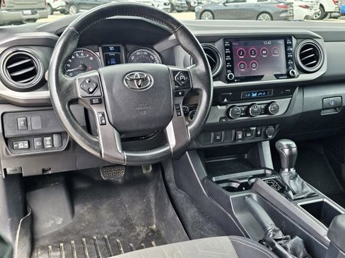 Used 2022 Toyota Tacoma TRD Off-Road RWD image 33