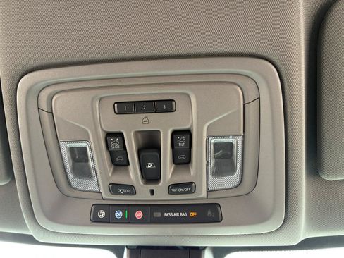 Used 2020 GMC Sierra 1500 Denali w/ Denali Ultimate Package AWD/4WD image 11